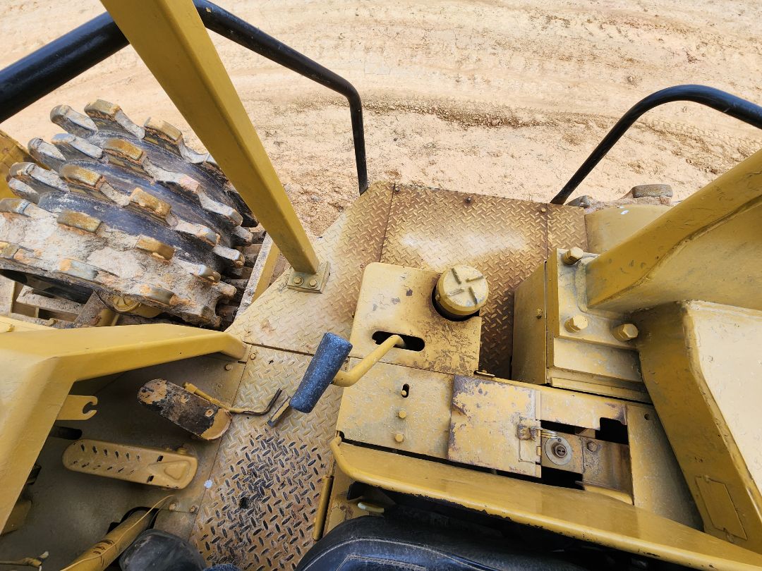 1985 CATERPILLAR 815 - Image 12